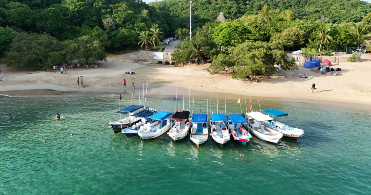 Private Boat Tour in Huatulco with Guide: photo 4