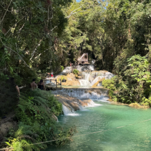 Tour a las Cascadas mágicas con comida incluida